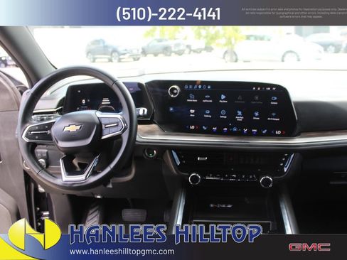 Used 2025 Chevrolet Suburban LT RWD image 20