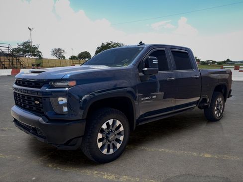 Used 2021 Chevrolet Silverado 2500 Custom w/ Custom Value Package AWD/4WD image 5