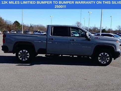 Used 2024 Chevrolet Silverado 2500 Custom w/ Custom Value Package image 9