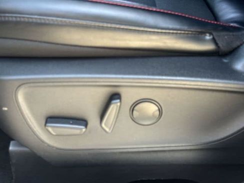 Used 2025 Ford Escape ST-Line FWD image 23