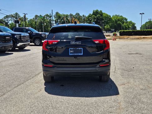 Used 2021 GMC Terrain SLT w/ Infotainment Package II FWD image 6