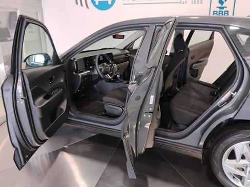 Used 2024 Hyundai Kona SE image 25