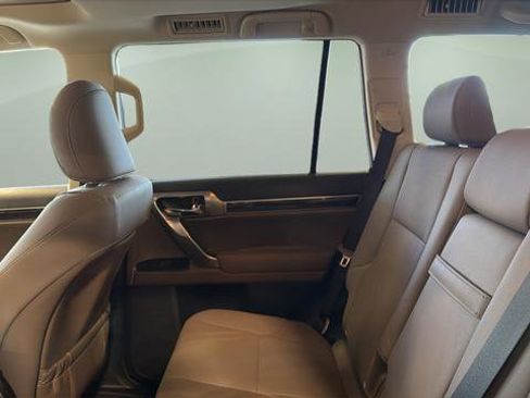 Certified 2023 Lexus GX 460 Premium w/ Premium Package image 16