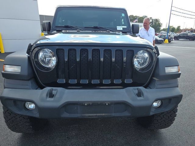 Used 2018 Jeep Wrangler Unlimited Sport S AWD/4WD image 2