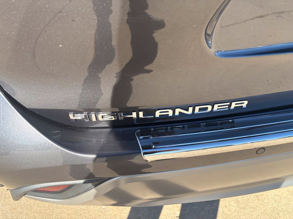Used 2020 Toyota Highlander Platinum AWD/4WD image 24