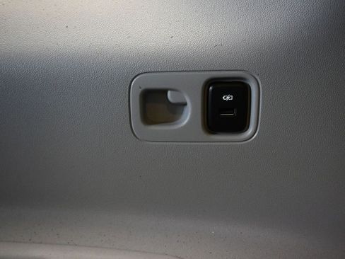 Used 2017 GMC Acadia SLT FWD image 18