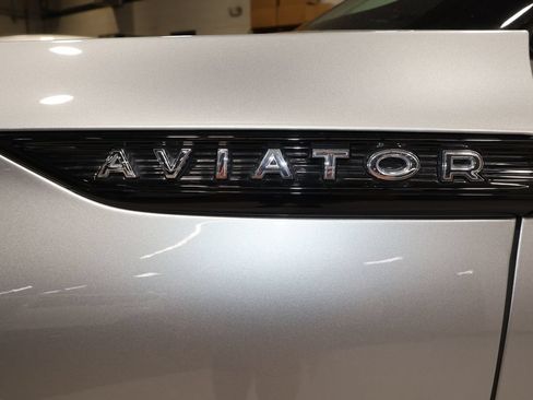 Used 2022 Lincoln Aviator Reserve w/ Equipment Group 201A AWD/4WD image 37