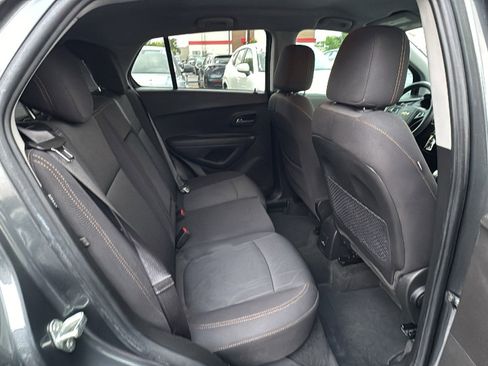 Used 2020 Chevrolet Trax LT image 22