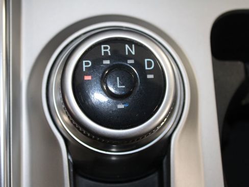 Used 2023 Ford Explorer Limited image 46