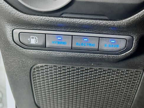 Used 2023 Jeep Wrangler Unlimited Sahara w/ Cold Weather Group AWD/4WD image 16