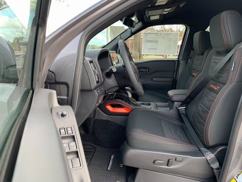 New 2026 Nissan Frontier Pro-X image 8