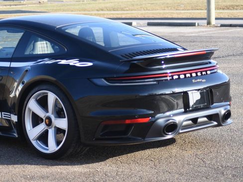 Used 2025 Porsche 911 Turbo S image 40