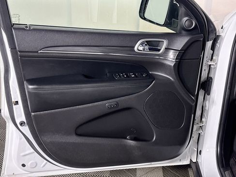 Used 2019 Jeep Grand Cherokee Limited AWD/4WD image 10
