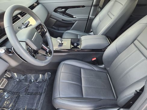 Certified 2026 Land Rover Range Rover Evoque Dynamic SE image 14