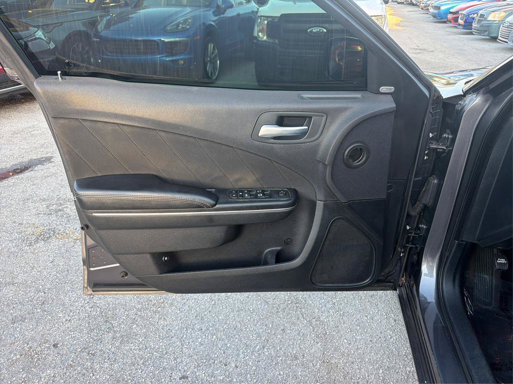 Used 2017 Dodge Charger R/T RWD image 22