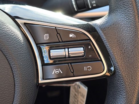 Used 2023 Kia Forte LXS image 12