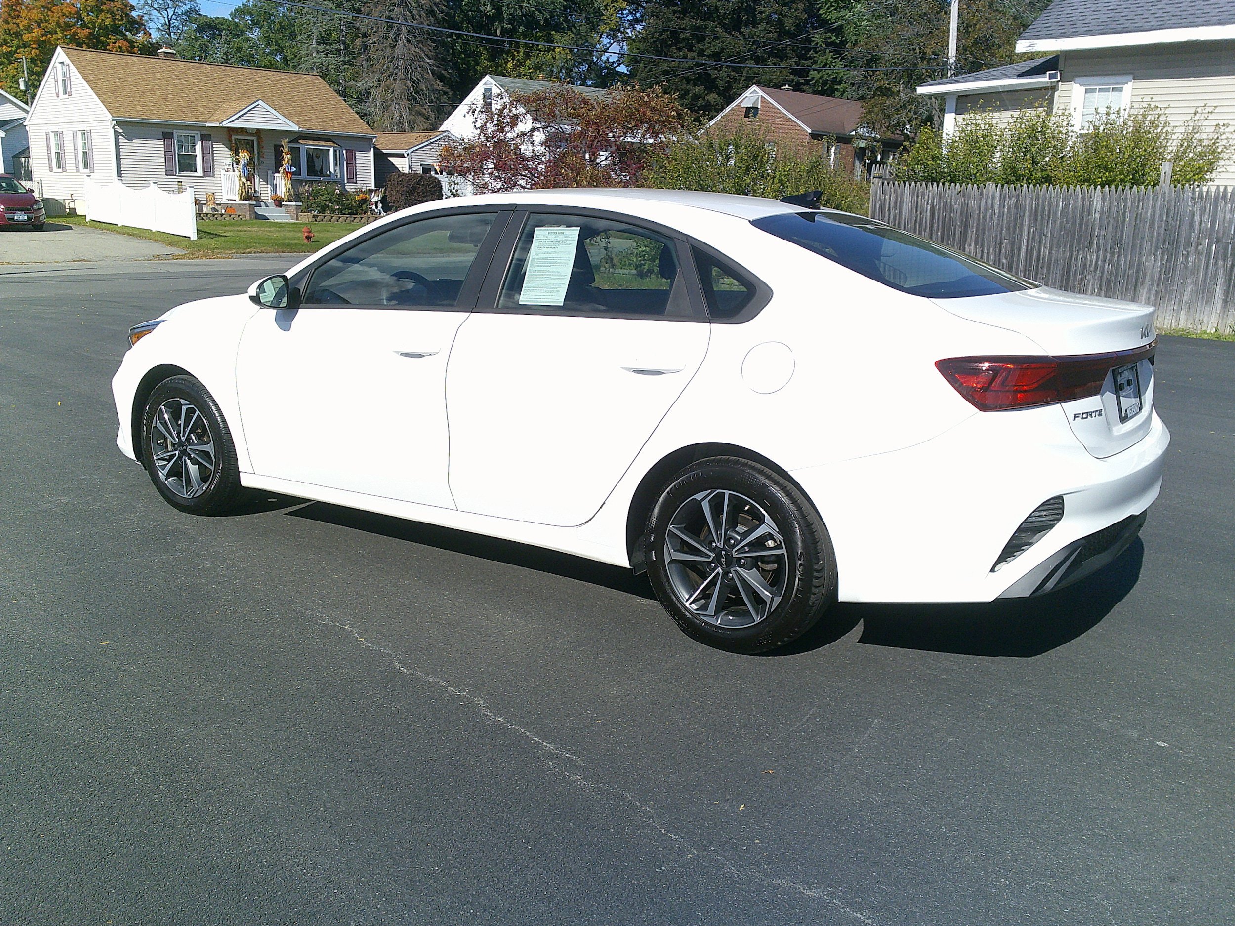 Used 2024 Kia Forte LXS FWD image 11