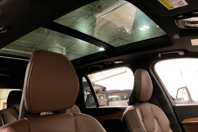 Certified 2024 Volvo XC90 B5 Plus w/ Protection Package AWD/4WD image 25