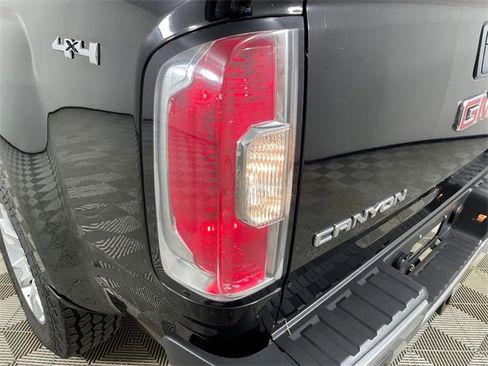 Used 2017 GMC Canyon SLE image 19