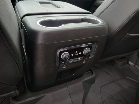 Used 2024 Chevrolet Tahoe Z71 w/ Luxury Package AWD/4WD image 25