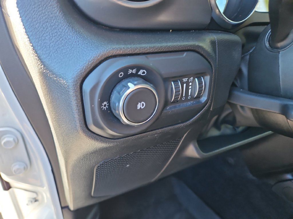 Used 2022 Jeep Wrangler Unlimited Sport AWD/4WD image 25