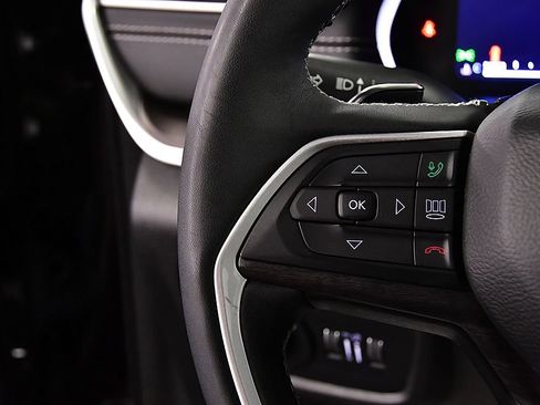 Used 2023 Jeep Grand Cherokee L Limited AWD/4WD image 19