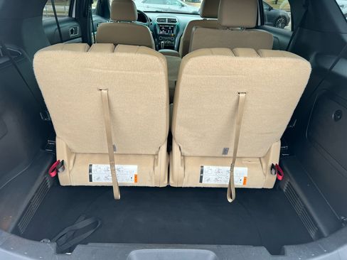 Used 2016 Ford Explorer XLT w/ Equipment Group 202A image 33