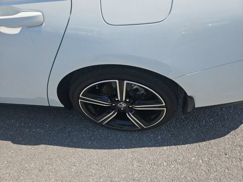 Used 2023 Honda Accord Sport image 12