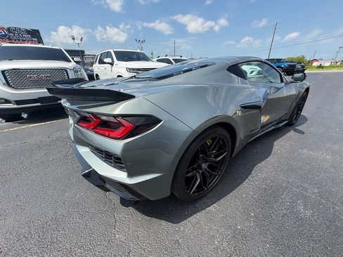 Used 2024 Chevrolet Corvette Z06 w/ Stealth Interior Trim Package RWD image 3