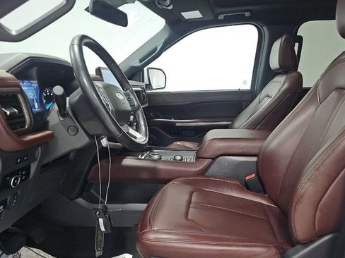 Used 2024 Ford Expedition Max Limited AWD/4WD image 5
