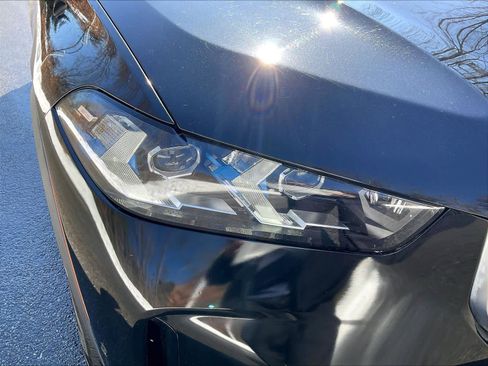 Used 2025 BMW X5 xDrive50e image 34