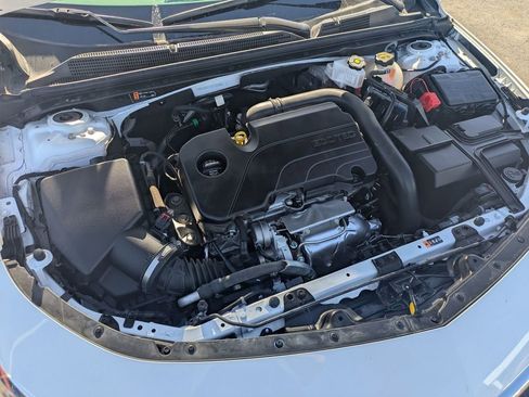 Certified 2025 Chevrolet Malibu RS image 32