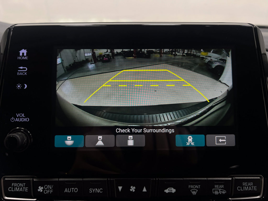 Used 2018 Honda Odyssey Elite image 12