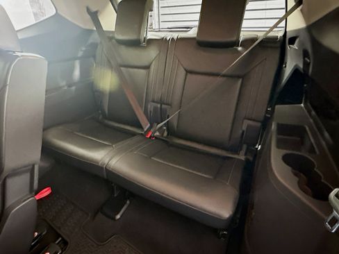 Used 2019 Volkswagen Atlas SE FWD image 28