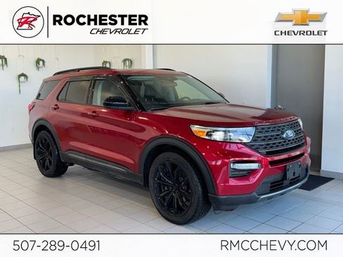 Used 2022 Ford Explorer XLT w/ XLT Sport Appearance Package image 1