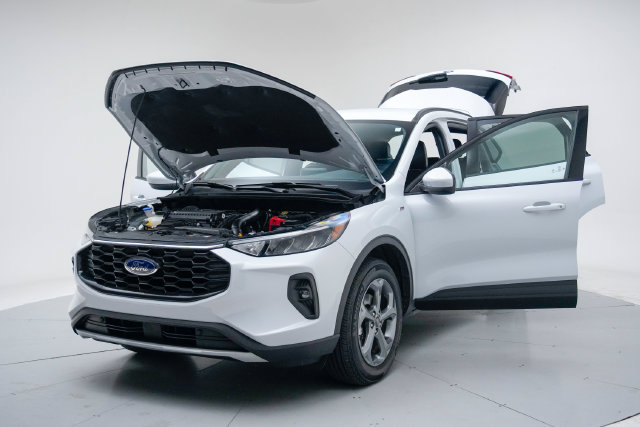 Used 2025 Ford Escape ST-Line Select AWD/4WD image 18