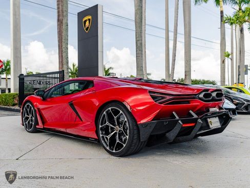 Used 2025 Lamborghini Revuelto AWD/4WD image 3
