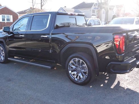 Used 2023 GMC Sierra 1500 Denali w/ Denali Reserve Package AWD/4WD image 3