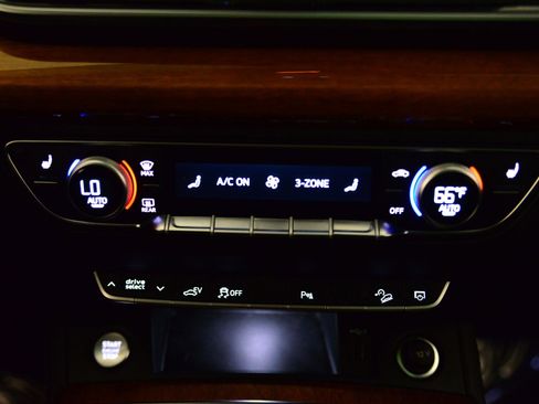 Certified 2023 Audi Q5 e Premium Plus w/ Premium Plus Package image 14