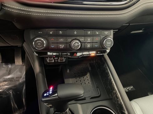 New 2026 Dodge Durango SRT Hellcat w/ Premium Group AWD/4WD image 18