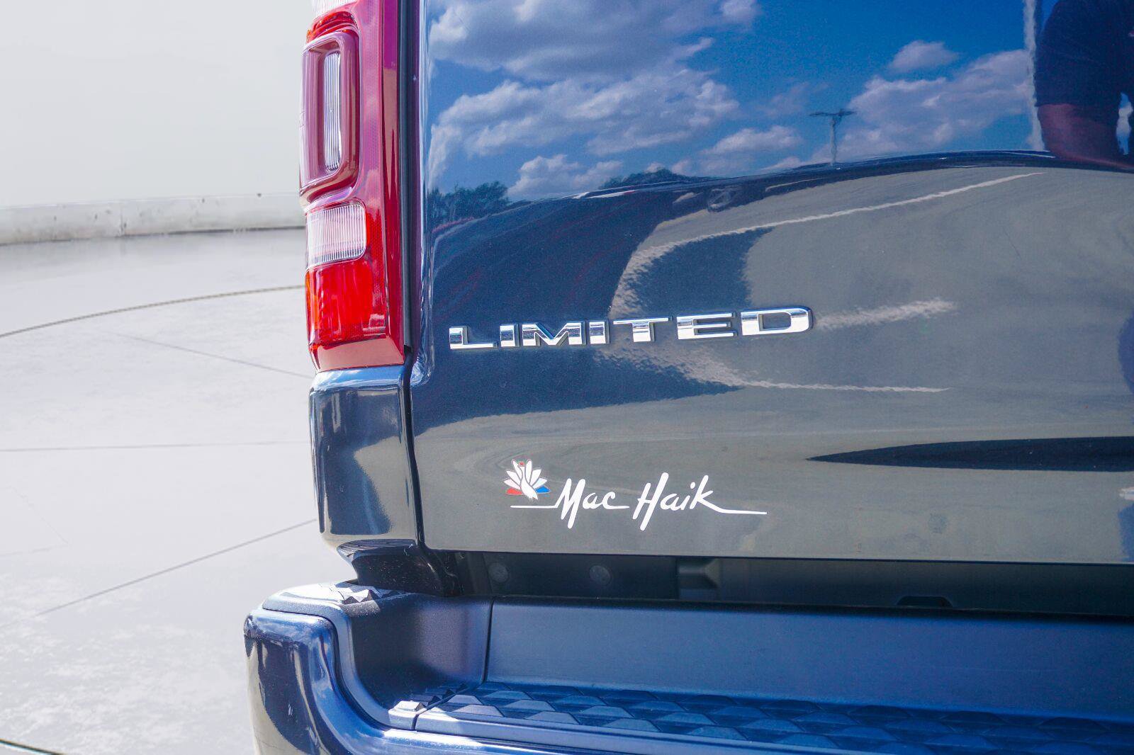Used 2019 RAM 1500 Limited AWD/4WD image 9