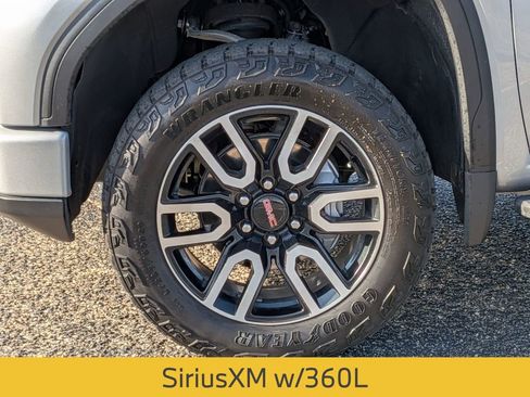 Used 2024 GMC Sierra 1500 AT4 w/ Technology Package image 11
