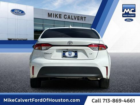 Used 2023 Toyota Corolla LE FWD image 4