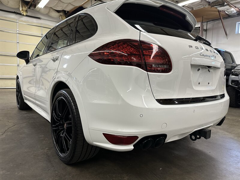 Used 2014 Porsche Cayenne GTS AWD/4WD image 25