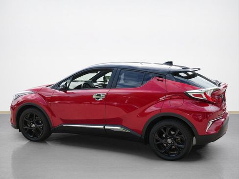 Used 2022 Toyota C-HR Nightshade FWD image 5