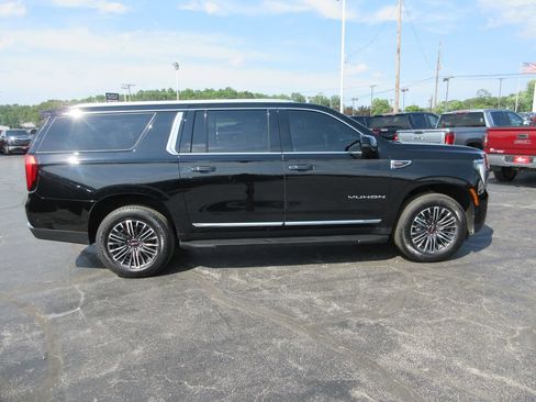 Certified 2025 GMC Yukon XL Elevation w/ Technology Package AWD/4WD image 5