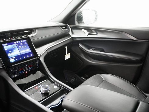 New 2025 Jeep Grand Cherokee L Altitude AWD/4WD image 17