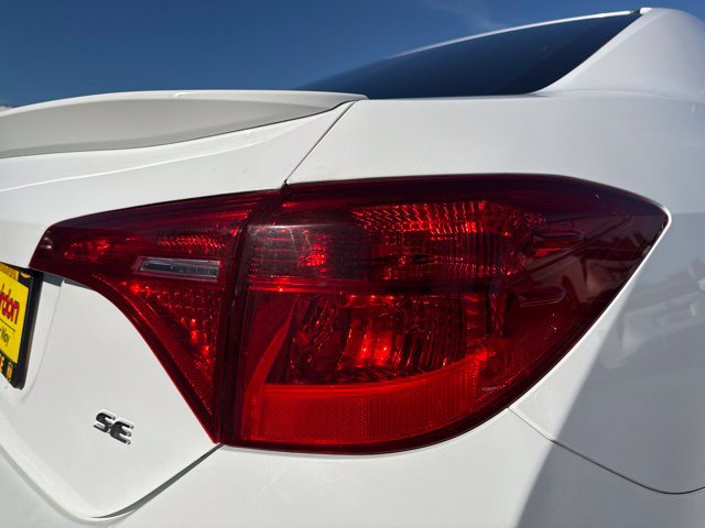 Used 2018 Toyota Corolla SE FWD image 13