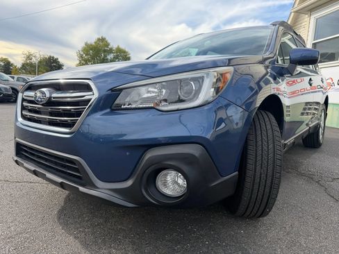 Used 2019 Subaru Outback 2.5i Premium w/ Popular Package #2 image 9