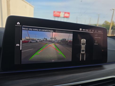 Used 2023 BMW 540i w/ Premium Package image 24